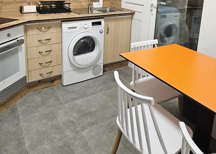 Guest house Vacansis Y 3*